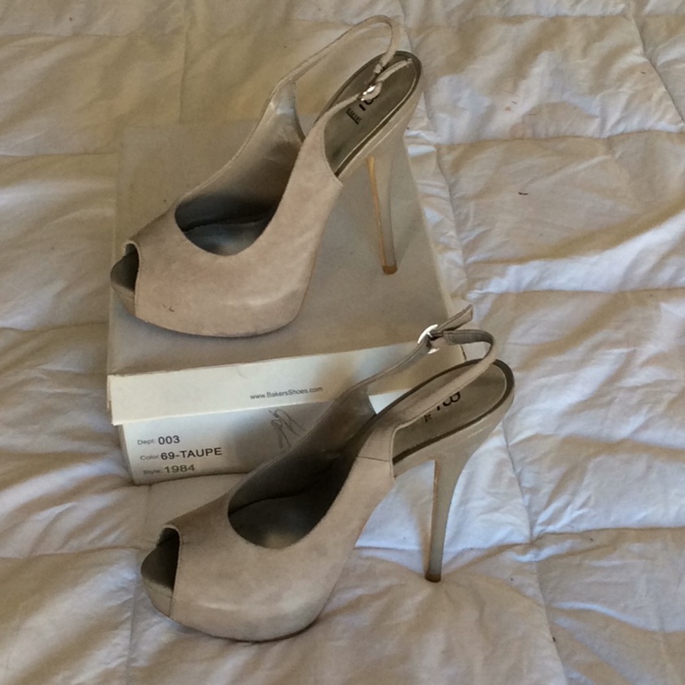 Chunky peep toe heels